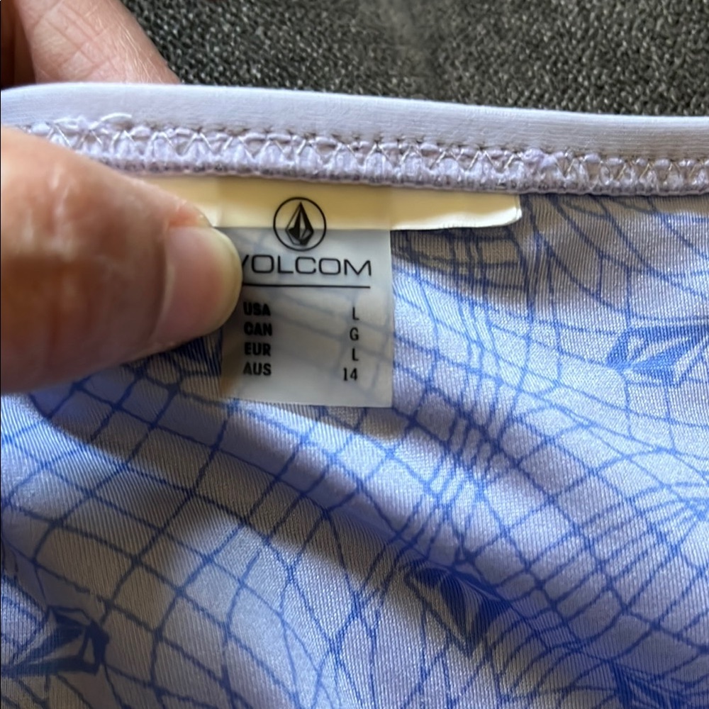 Volcom White Bikini with Blue Accents - Picture 3 of 7